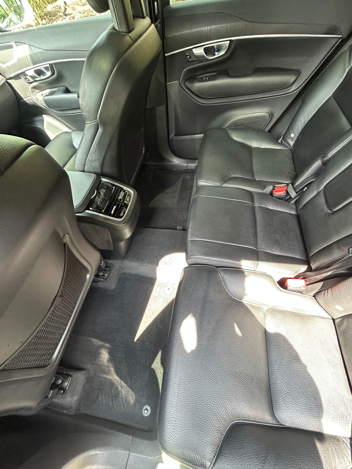 Volvo XC90 clean rear interior floor and seats